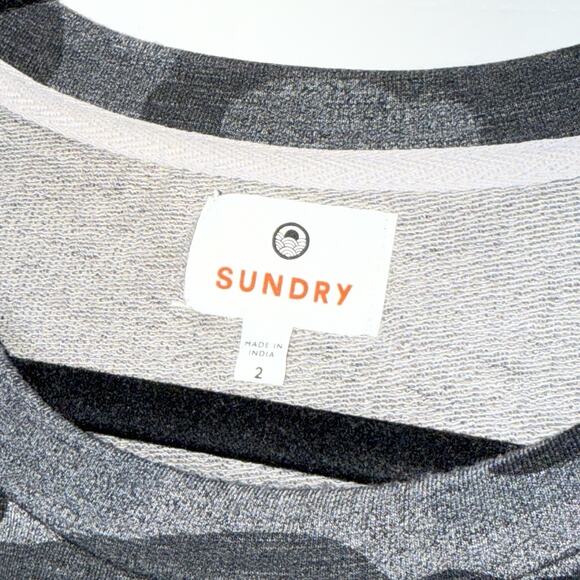 Sundry Women’s Camo Sweatshirt Gray Size 2 Medium - Picture 4 of 5